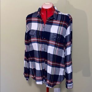 AE Classic Plaid Button Up Amm-mazingly Soft